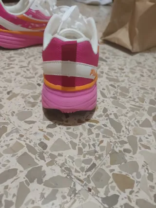 Scarpe Fila bianche e rosa da donna