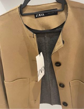 Chaqueta Zara ante beige