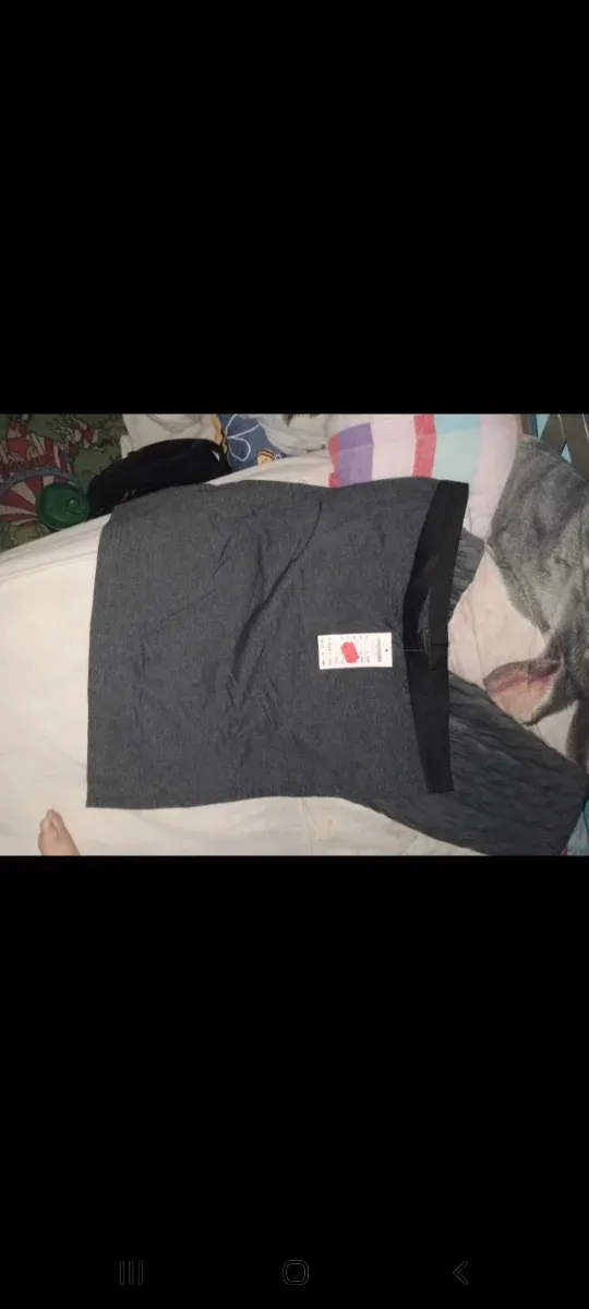 Pantalones grises de mujer