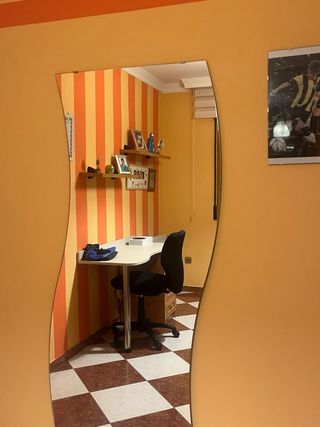Espejo decorativo ondulado