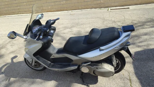 Cambio por coche/moto kymco xciting 500