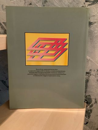 Avventura con figure impossibili - Libro. Edizione