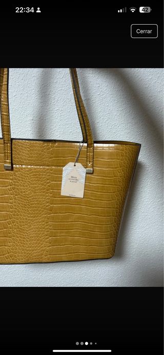 Bolso mostaza efecto piel de serpiente