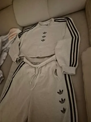 Conjunto Chándal Adidas Gris claro/beige y Negro