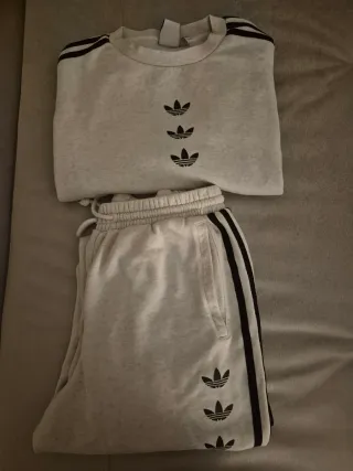 Conjunto Chándal Adidas Gris claro/beige y Negro