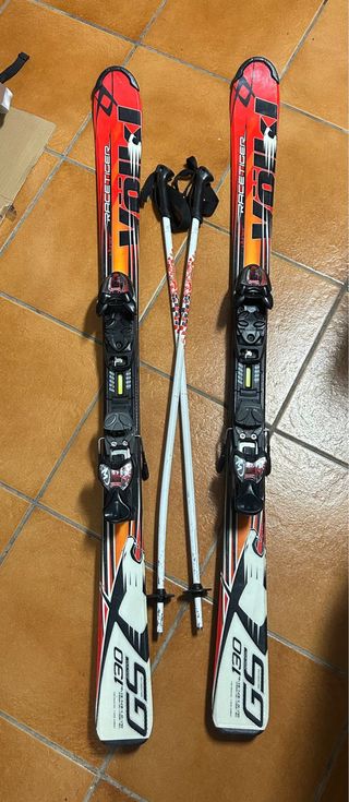 Sci e bastoncini Wedze Völkl 130.