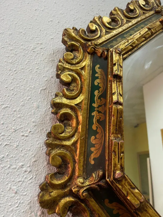 Espejo antiguo octogonal dorado