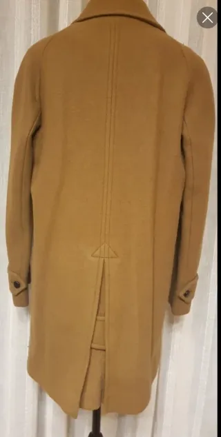 Lote 2 abrigos, chaqueta y prendas de punto