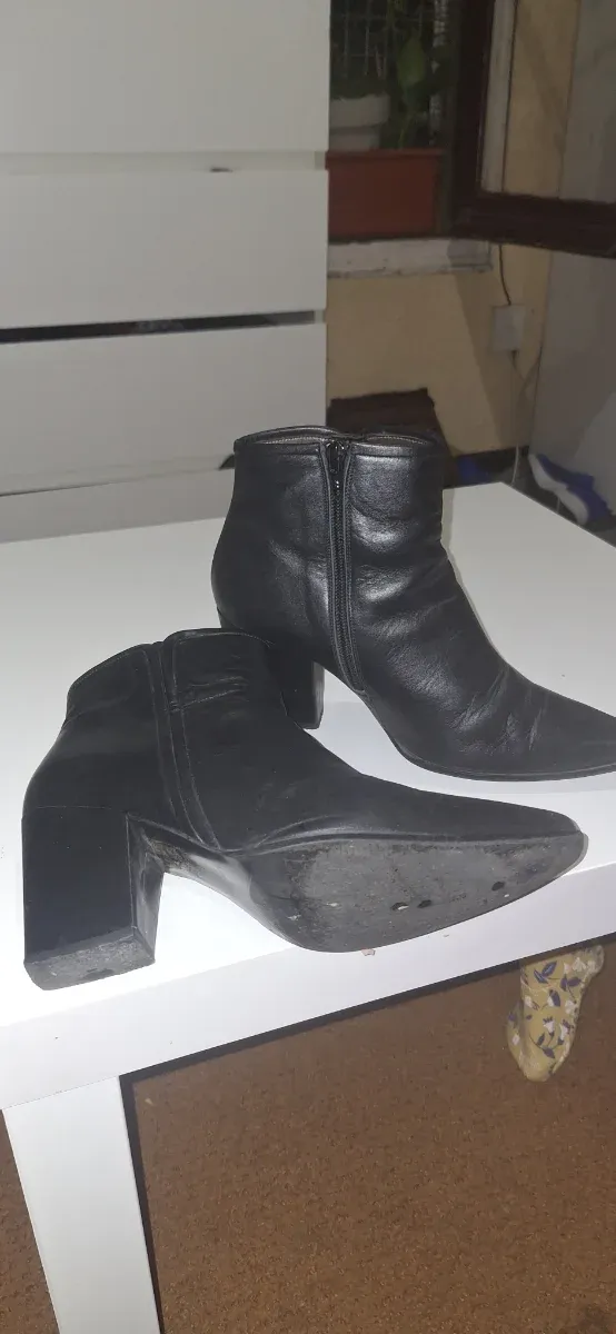 Botines de tacón negros