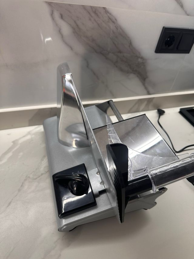 Cortadora Queso y Embutidos