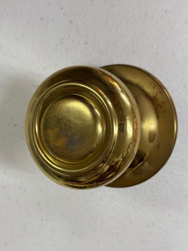 Pomello per porta in metallo