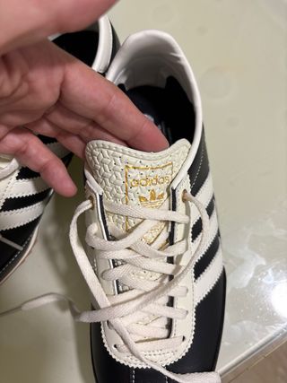 Zapatillas Adidas Mujer Negras y Blancas