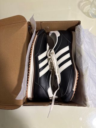 Zapatillas Adidas Mujer Negras y Blancas