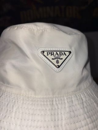 Gorro bucket Prada blanco