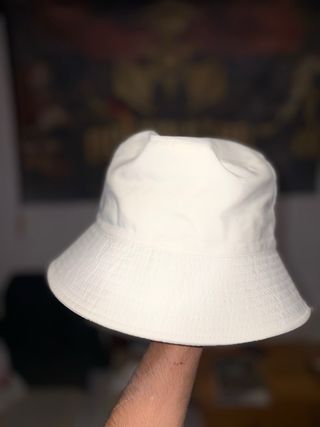 Gorro bucket Prada blanco