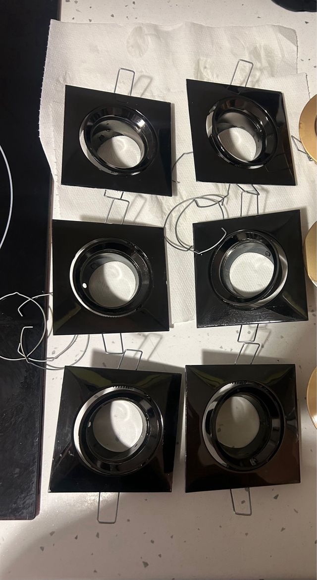 6 Focos empotrables negros