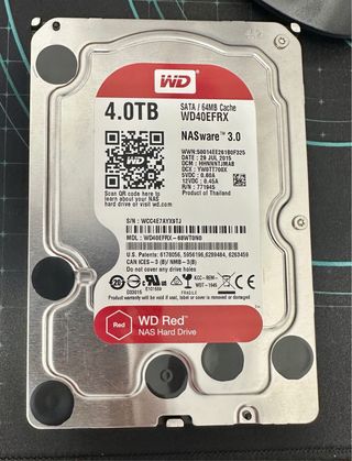 NAS Synology DS1513+ y Disco 4Tb WD Red