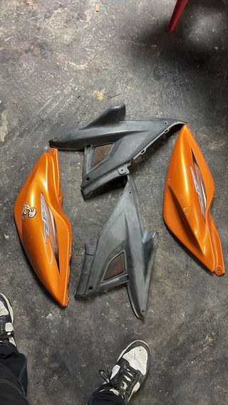Chapas Laterales aerox Naranja
