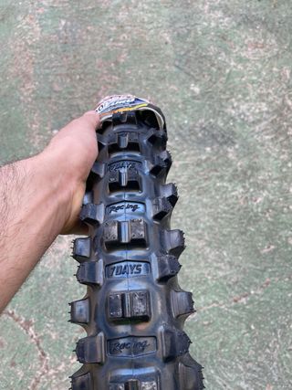 Cubierta Borilli Enduro 90/90-21