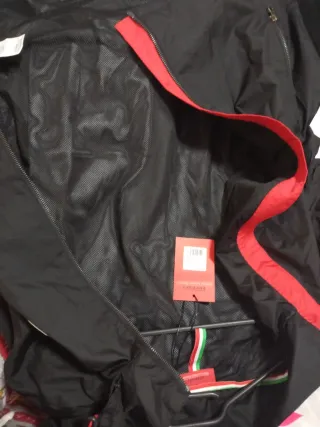 Cortavientos Ferrari  Original