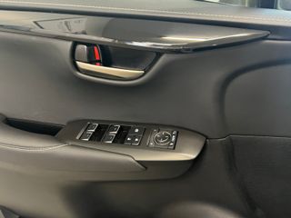 Lexus NX 2.5 300h Business 2WD
