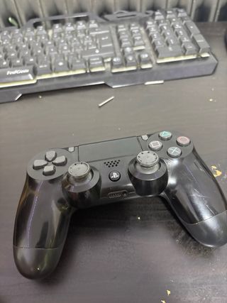 Mando Dualshock 4 Negro  PRECIO NEGOCIABLE!!!