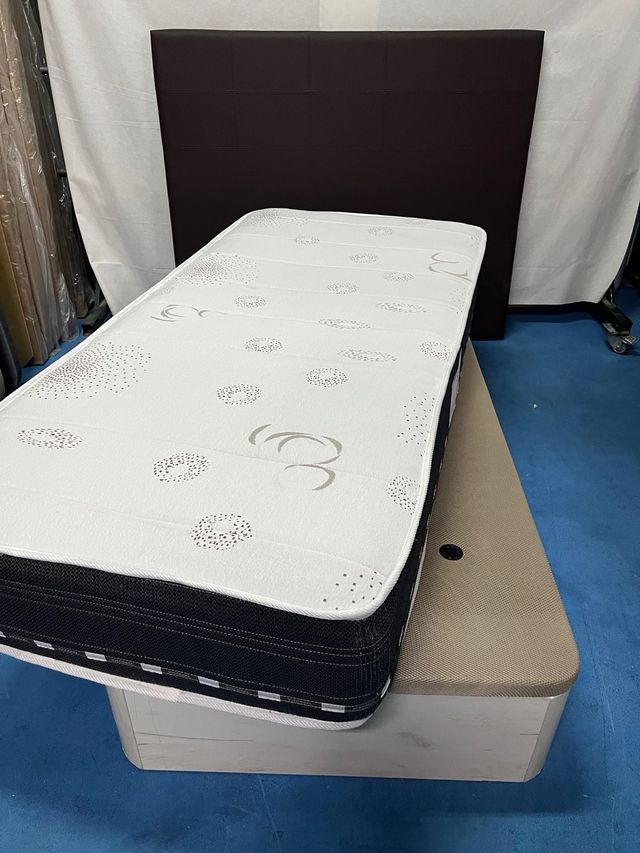 Divano letto pieghevole + materasso in visco 0,90x1,90