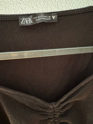 Camiseta ZARA manga larga fruncida XS