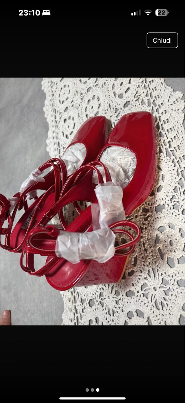 Scarpe Karen rosse lucide nuove