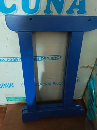 Mesa pupitre amarilla