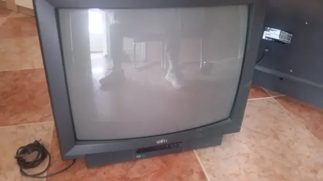 Televisores Retro 21-28" y 25"precio lote.