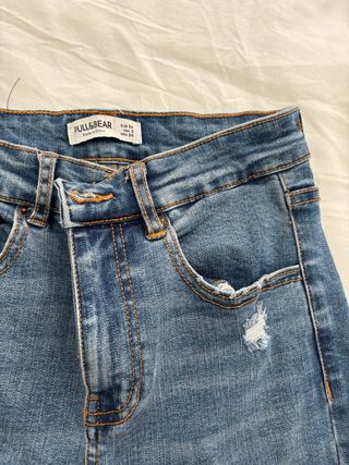 Pantalón vaquero pitillo Pull&Bear