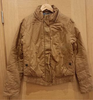 Chaqueta Bershka marrón