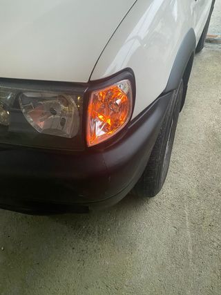 Intermitente derecho Nissan Terrano 2