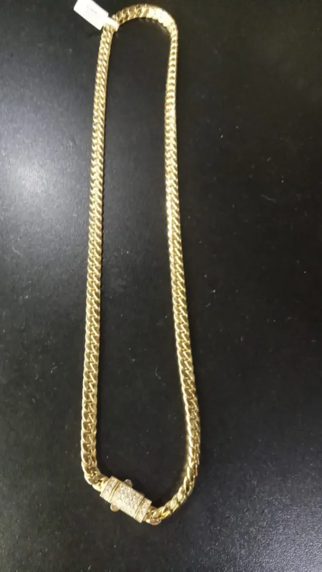 Cadena Cubana 18 quilates nueva