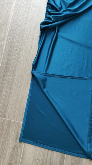 Vestido fiesta azul petróleo drapeado