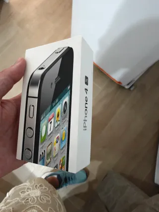 Apple iPhone 4S