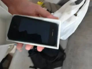 Apple iPhone 4S