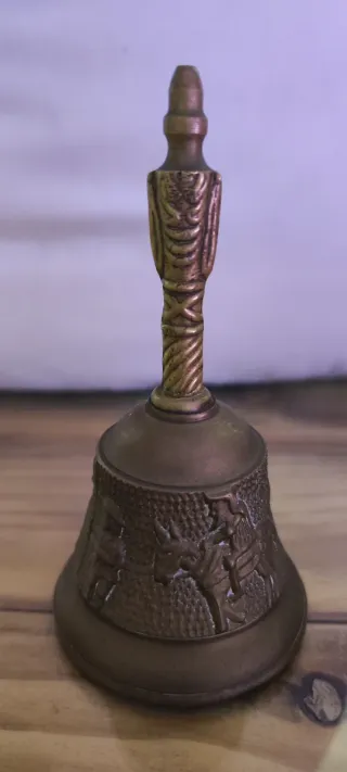 Campana Antigua Bronce Don Quijote