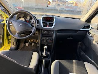 Peugeot 207 año 2008 motor gasolina