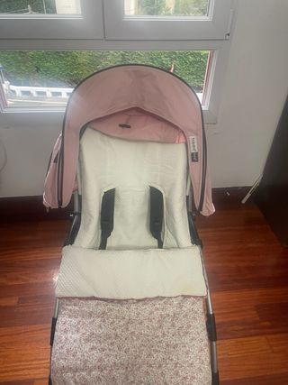 Passeggino rosa Bugaboo con culla