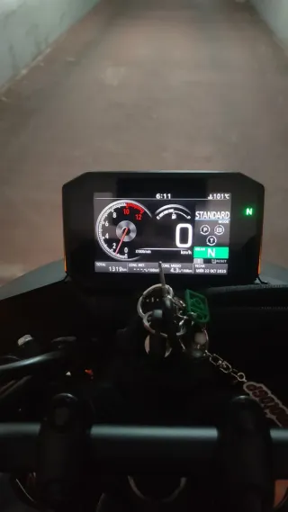 Honda 750 Hornet 1.300 kms