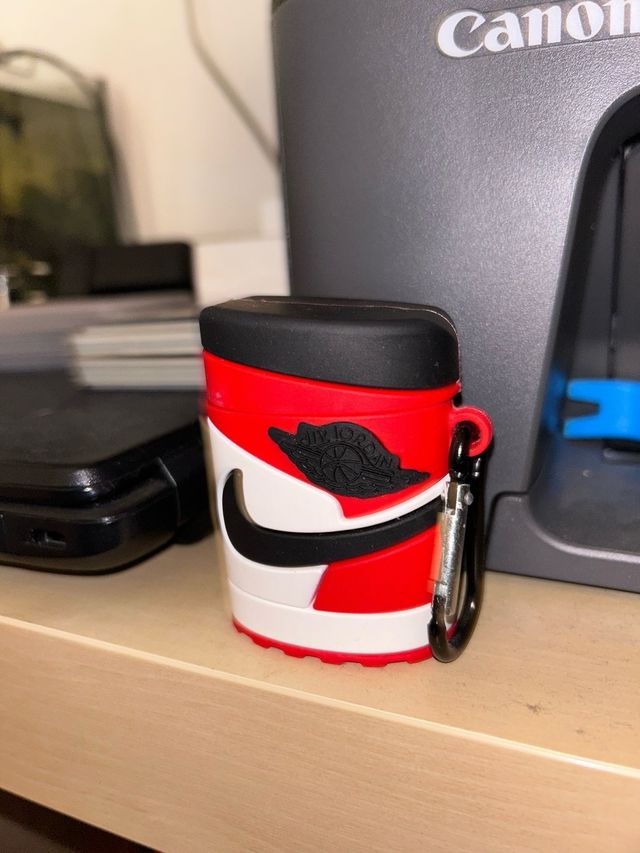 Cover Jordan Scarpa Rossa