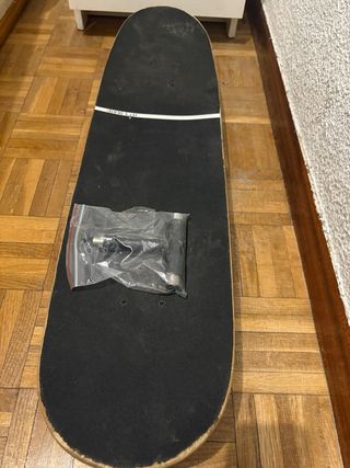 Skate con herramientas