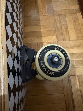 Skate con herramientas