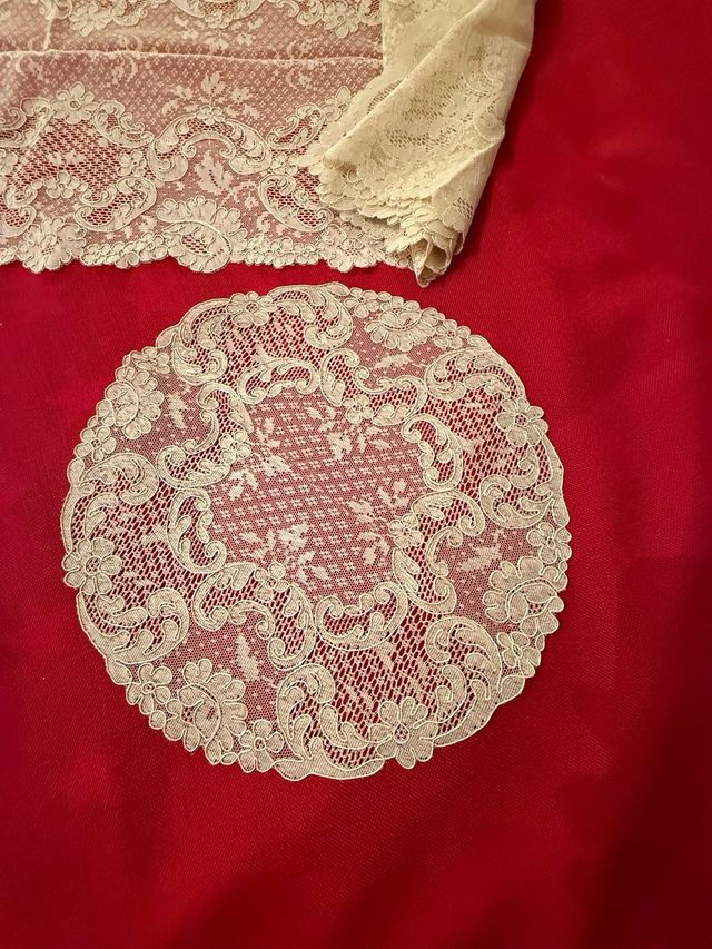 Conjunto de 3 tapetes.2 redondos,1 rectangular