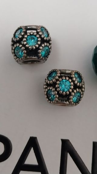 Pulsera Pandora con charms. Original. 