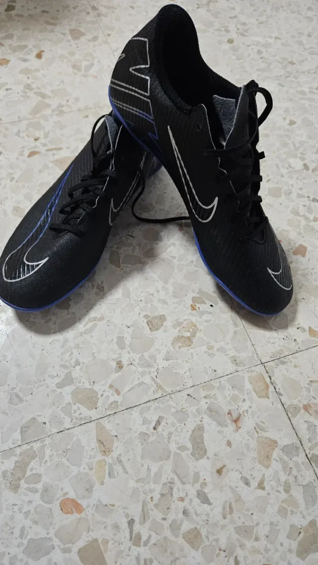 Zapatillas Nike Futbol Negras y Azules