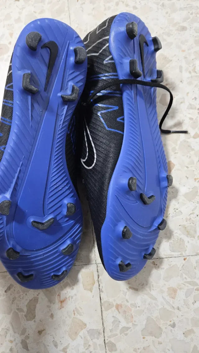 Zapatillas Nike Futbol Negras y Azules