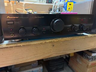 Amplificador Pioneer y 2 altavoces Kenwood